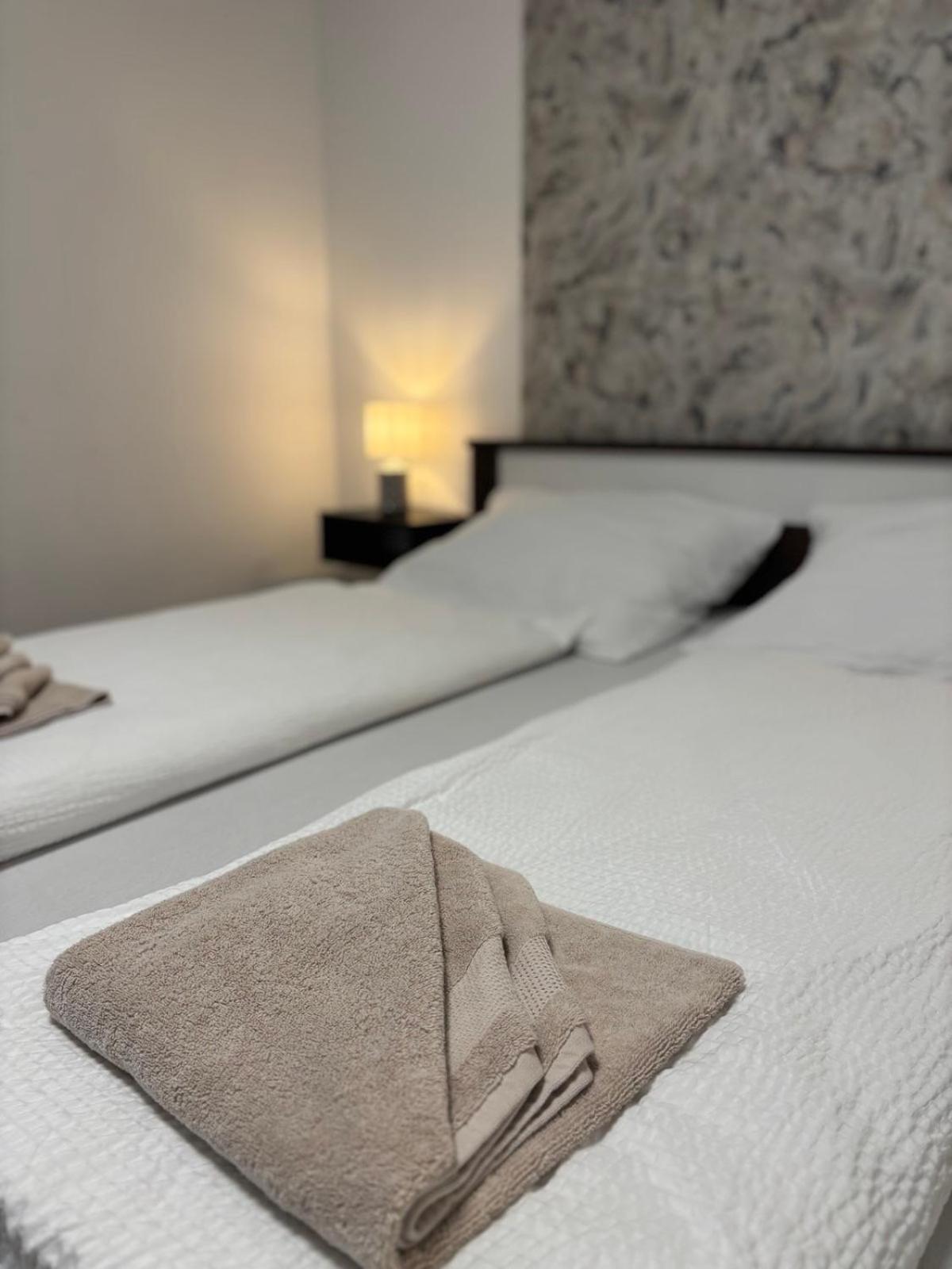 Agora Apartman Hajdúszoboszló Esterno foto